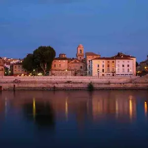 appartement-a-pied-du-centre-avec-place-de-parking.fr-provencehotel.com/
